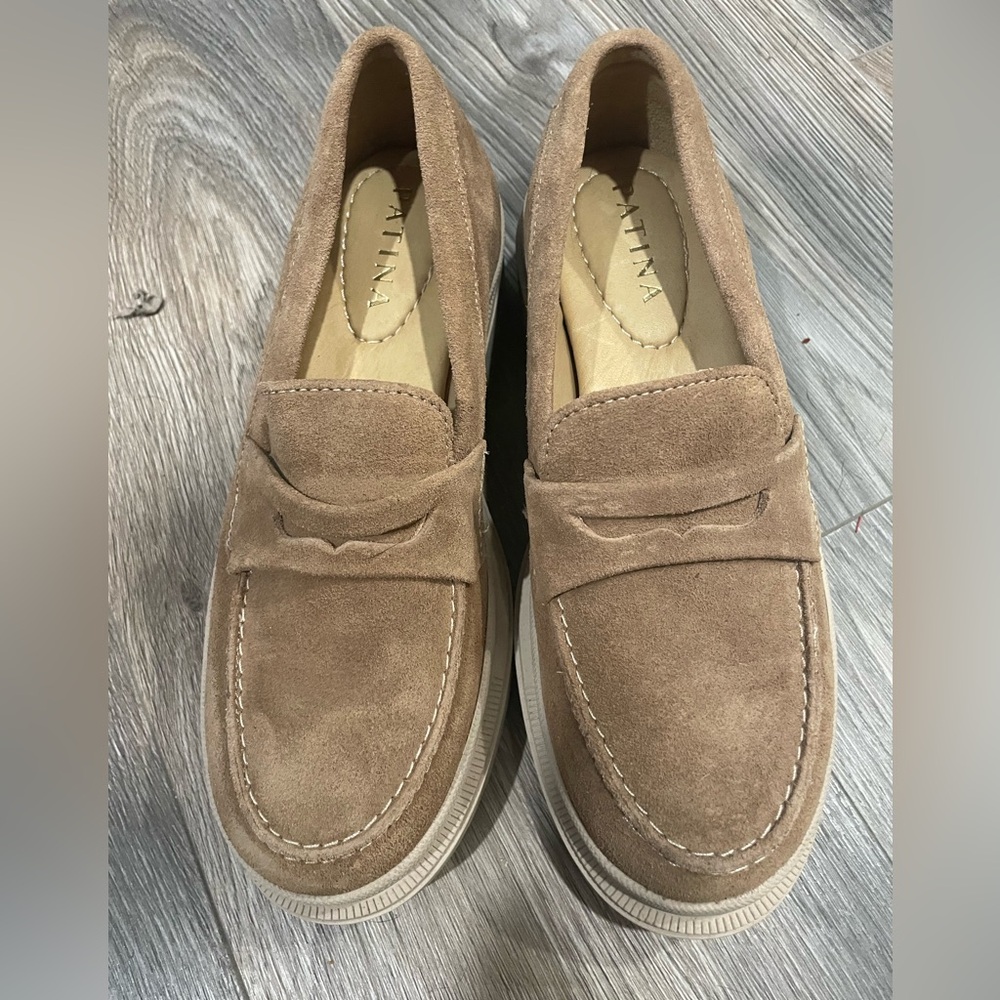 Brand new! Taupe suede chunky loafers size 6/36- Patina